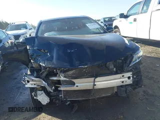 2018 Toyota Camry LE z VIN 4T1B11HK4JU151656, wystawiony jako IAAI lot #41524694 z przebiegiem 52 581 mil mil oraz . Historia ofert i sprzedaży dostępna na DreamBid. Obrazek 12.