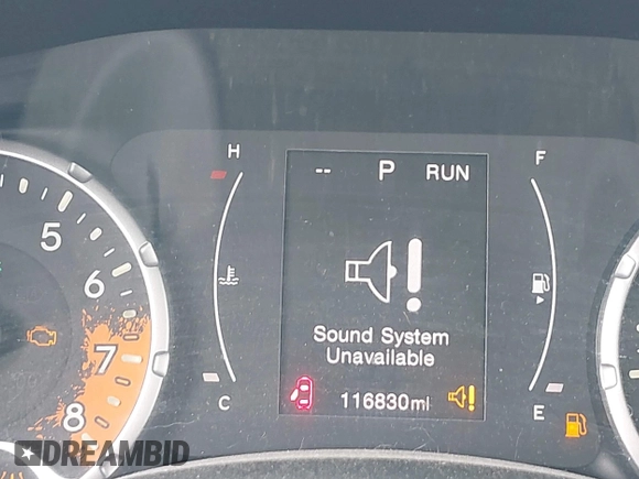 2015 Jeep Renegade Latitude with VIN ZACCJABT0FPB65587, listed as a IAAI auction lot 41913717 with 116,830 mi miles. Bid and sale history available at carsss.com. Image 15.