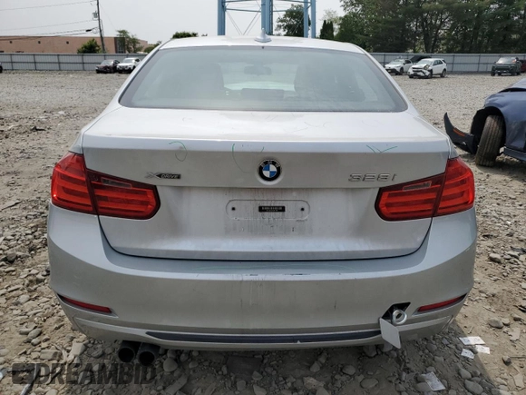 2013 BMW 3 Series 328i xDrive z VIN WBA3B3C57DJ811761, wystawiony jako Copart lot #60715455 z przebiegiem 111 198 mil mil oraz Szkoda całkowita • Salvage title. Historia ofert i sprzedaży dostępna na DreamBid. Obrazek 6.
