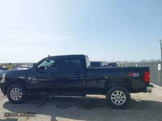 2012 Chevrolet Silverado 2500HD LT with VIN 1GC1KXCG2CF156820, listed as a IAAI auction lot 41713118 with 143,893 mi miles. Bid and sale history available at carsss.com. Image 14.