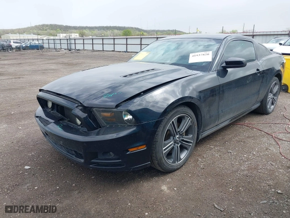 2013 Ford Mustang V6 with VIN 1ZVBP8AM8D5278770, listed as a IAAI auction lot 41937820 with 140,865 mi miles. Bid and sale history available at carsss.com. Image 18.