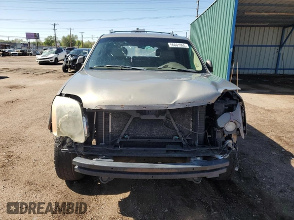 2007 GMC Yukon XL SLT z VIN 1GKFK16317J183090, wystawiony jako Copart lot #56801965 z przebiegiem 175 818 mil mil oraz Czysty tytuł • Clean title. Historia ofert i sprzedaży dostępna na DreamBid. Obrazek 5.