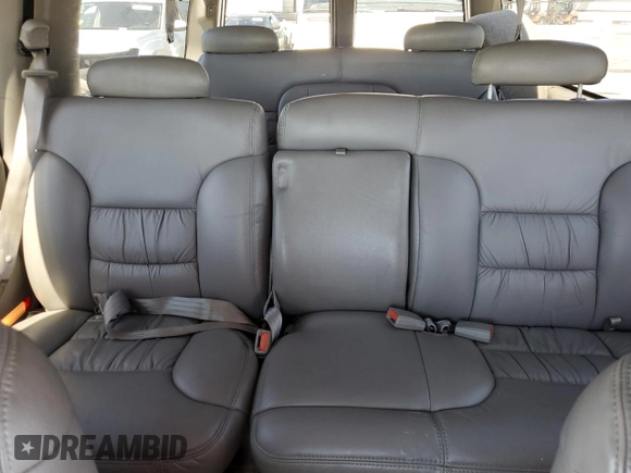 1999 Chevrolet Suburban with VIN 3GNEC16R0XG164600, listed as a Copart auction lot 49516445 with 105,747 mi miles and Salvage Title. Bid and sale history available at carsss.com. Image 10.
