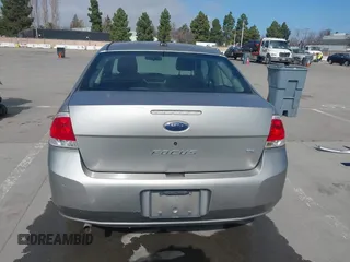 2008 Ford Focus SE with VIN 1FAHP33NX8W135881, listed as a IAAI auction lot 41668949 with 160,261 mi miles. Bid and sale history available at carsss.com. Image 17.