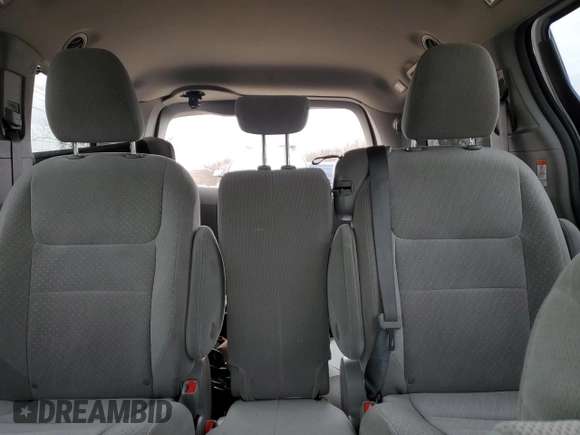 2018 Toyota Sienna LE Auto Access Seat with VIN 5TDKZ3DC1JS904717, listed as a Copart auction lot 43909145 with 66,111 mi miles and Salvage Title. Bid and sale history available at carsss.com. Image 10.