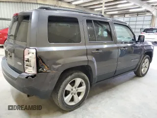 2015 Jeep Patriot Latitude with VIN 1C4NJPFB3FD353256, listed as a Copart auction lot 43928265 with 153,574 mi miles and Salvage Title. Bid and sale history available at DreamBid. Image 3.