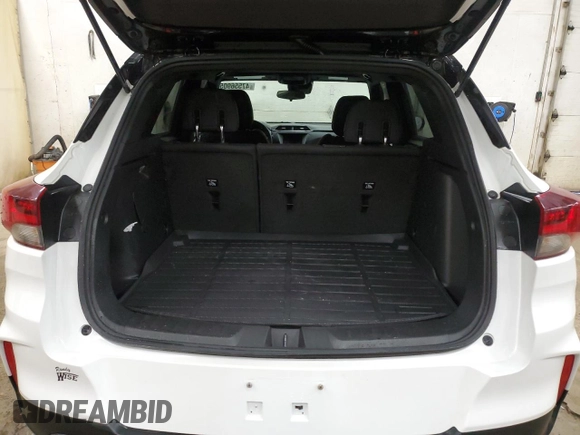 2022 Chevrolet TrailBlazer RS with VIN KL79MUSL4NB082057, listed as a Copart auction lot 47556905 with 23,567 mi miles and Salvage Title. Bid and sale history available at DreamBid. Image 6.