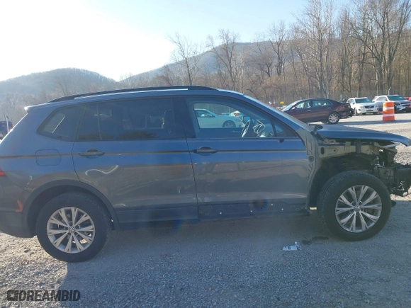 2019 Volkswagen Tiguan S with VIN 3VV0B7AX1KM059932, listed as a IAAI auction lot 41757859 with 76,522 mi miles. Bid and sale history available at carsss.com. Image 14.