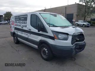 2017 Ford Transit z VIN 1FTYE1ZM7HKA56372, wystawiony jako IAAI lot #38420320 z przebiegiem 109 137 mil mil oraz . Historia ofert i sprzedaży dostępna na DreamBid. Obrazek 1.