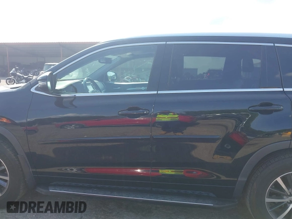 2018 Toyota Highlander SE with VIN 5TDJZRFH3JS825072, listed as a IAAI auction lot 42155887 with 110,920 mi miles and . Bid and sale history available at DreamBid. Image 14.
