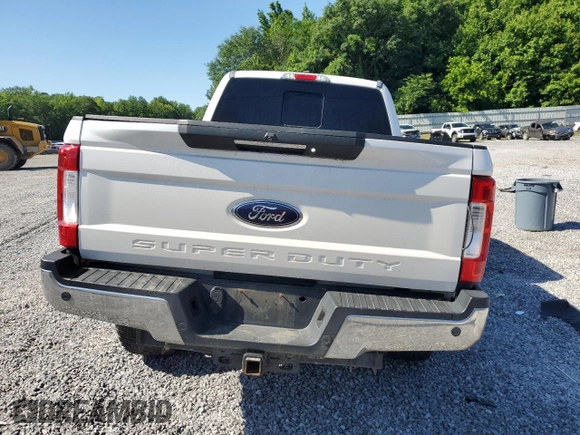 2017 Ford F-250 Lariat with VIN 1FT7W2BT8HEE81095, listed as a Copart auction lot 57960545 with 200,323 mi miles and Salvage title. Bid and sale history available at DreamBid. Image 6.