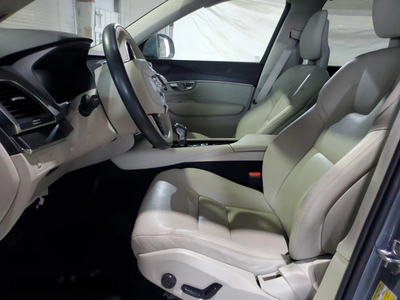 2020 Volvo XC90 Momentum with VIN YV4A221K8L1612923, listed as a Copart auction lot 69277774 with Not Provided miles and Salvage Title. Bid and sale history available at DreamBid. Image 7.