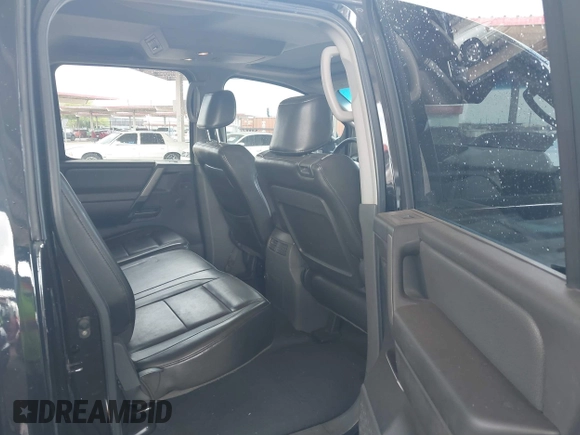 2006 Nissan Titan LE z VIN 1N6AA07B86N558017, wystawiony jako IAAI lot #42179803 z przebiegiem 185 367 mil mil oraz . Historia ofert i sprzedaży dostępna na DreamBid. Obrazek 8.