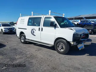 2017 GMC Savana Cargo Van with VIN 1GTW7AFF8H1911075, listed as a IAAI auction lot 41038863 with 93,959 mi miles. Bid and sale history available at carsss.com. Image 1.