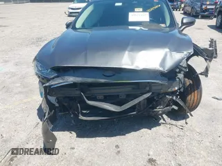 2018 Ford Fusion SE with VIN 3FA6P0HD6JR255644, listed as a IAAI auction lot 42021447 with 122,022 mi miles. Bid and sale history available at carsss.com. Image 6.