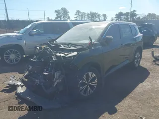 2021 Nissan Rogue SV z VIN 5N1AT3BB3MC683338, wystawiony jako IAAI lot #41844727 z przebiegiem 50 796 mil mil oraz . Historia ofert i sprzedaży dostępna na DreamBid. Obrazek 16.