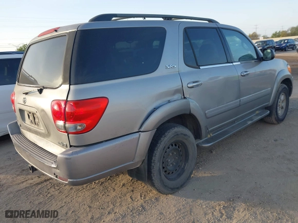2005 Toyota Sequoia SR5 with VIN 5TDZT34AX5S260090, listed as a IAAI auction lot 41826887 with 231,033 mi miles. Bid and sale history available at carsss.com. Image 4.