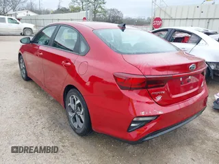 2019 Kia Forte LXS z VIN 3KPF24AD6KE084266, wystawiony jako IAAI lot #41566565 z przebiegiem 70 512 mil mil oraz . Historia ofert i sprzedaży dostępna na DreamBid. Obrazek 3.