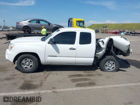 2013 Toyota Tacoma z VIN 5TFTX4CN1DX034484, wystawiony jako IAAI lot #42047723 z przebiegiem 241 844 mil mil oraz . Historia ofert i sprzedaży dostępna na DreamBid. Obrazek 14.