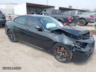 2017 Alfa Romeo Giulia Ti with VIN ZARFAECN7H7541762, listed as a IAAI auction lot 41549460 with 1 mi miles. Bid and sale history available at carsss.com. Image 1.