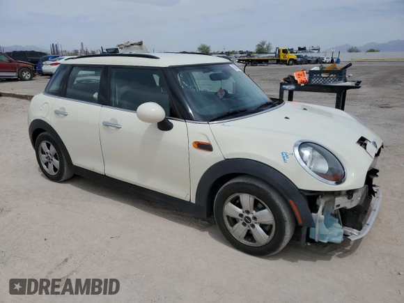 2017 MINI Hardtop 4 Door Cooper z VIN WMWXU1C53H2E17547, wystawiony jako Copart lot #56752355 z przebiegiem 51 663 mil mil oraz Szkoda całkowita • Salvage title. Historia ofert i sprzedaży dostępna na DreamBid. Obrazek 4.