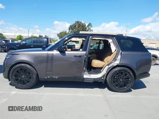 2023 Land Rover Range Rover Autobiography z VIN SALK19E78PA058614, wystawiony jako IAAI lot #42265194 z przebiegiem 30 764 mil mil oraz . Historia ofert i sprzedaży dostępna na DreamBid. Obrazek 15.