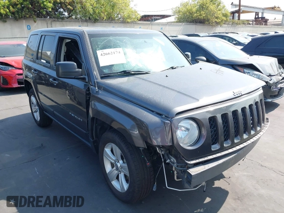 2016 Jeep Patriot Latitude with VIN 1C4NJRFB2GD637975, listed as a IAAI auction lot 42662174 with 115,709 mi miles and . Bid and sale history available at DreamBid. Image 1.