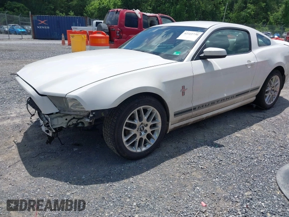 2013 Ford Mustang V6 with VIN 1ZVBP8AM6D5256735, listed as a IAAI auction lot 42322736 with 88,161 mi miles and . Bid and sale history available at DreamBid. Image 2.