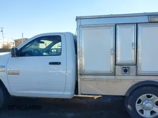 2015 Ram 2500 Tradesman z VIN 3C7WR4AT8FG573414, wystawiony jako IAAI lot #40588450 z przebiegiem 143 273 mil mil oraz . Historia ofert i sprzedaży dostępna na DreamBid. Obrazek 14.