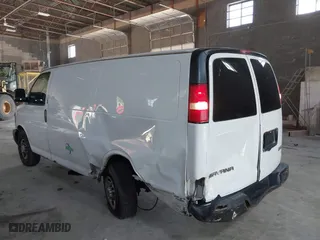 2008 GMC Savana Cargo Van with VIN 1GTGG25C481233460, listed as a IAAI auction lot 39630591 with 169,747 mi miles. Bid and sale history available at carsss.com. Image 3.
