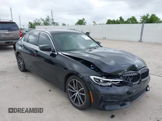 2021 BMW 3 Series 330i z VIN 3MW5R1J03M8B50533, wystawiony jako IAAI lot #42182153 z przebiegiem 34 782 mil mil oraz . Historia ofert i sprzedaży dostępna na DreamBid. Obrazek 1.