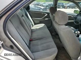 2000 Toyota Camry CE z VIN 4T1BG22K5YU013891, wystawiony jako Copart lot #56693255 z przebiegiem 248 922 mil mil oraz Szkoda całkowita • Salvage title. Historia ofert i sprzedaży dostępna na DreamBid. Obrazek 10.