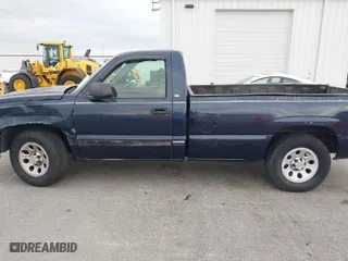 2005 Chevrolet Silverado 1500 Work Truck with VIN 1GCEC14Z05Z249610, listed as a IAAI auction lot 41805963 with 263,900 mi miles. Bid and sale history available at carsss.com. Image 15.