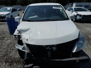 2011 Nissan Versa S z VIN 3N1BC1CP4BL433182, wystawiony jako Copart lot #59386335 z przebiegiem 174 762 mil mil oraz Szkoda całkowita • Salvage title. Historia ofert i sprzedaży dostępna na DreamBid. Obrazek 5.