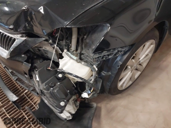 2009 Lexus IS 250 z VIN JTHCK262992030335, wystawiony jako IAAI lot #42038706 z przebiegiem 181 904 mil mil oraz . Historia ofert i sprzedaży dostępna na DreamBid. Obrazek 6.