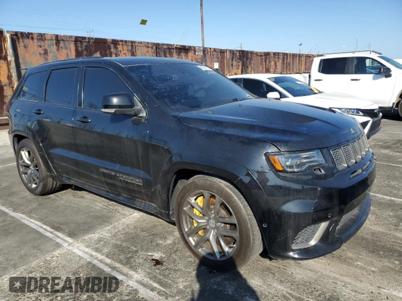 2020 Jeep Grand Cherokee Trackhawk with VIN 1C4RJFN9XLC366324, listed as a Copart auction lot 46372135 with 30,252 mi miles and Clean title. Bid and sale history available at DreamBid. Image 4.