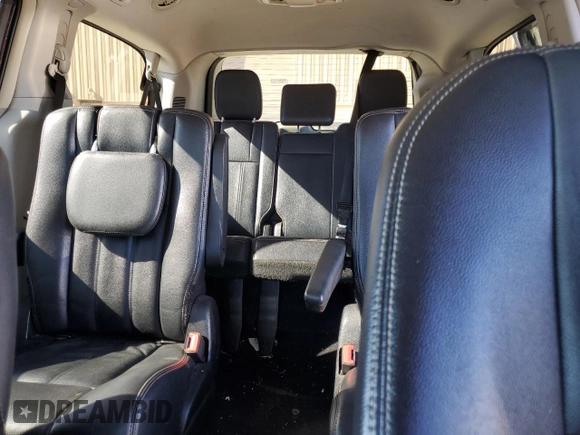 2013 Chrysler Town & Country Touring with VIN 2C4RC1BG5DR637900, listed as a Copart auction lot 88585365 with 271,424 mi miles and Clean Title. Bid and sale history available at carsss.com. Image 10.