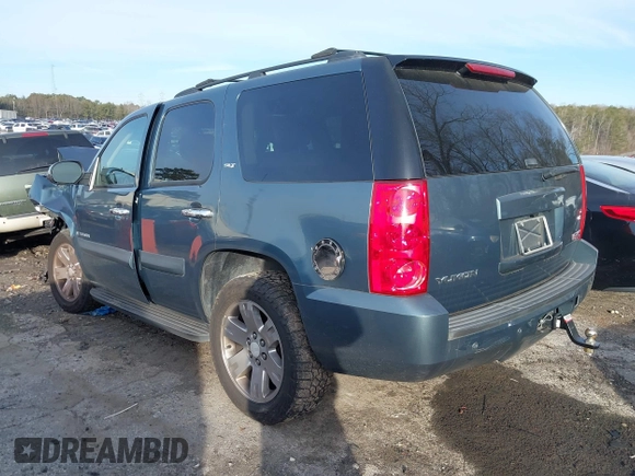 2008 GMC Yukon SLT w/4SB with VIN 1GKFC13J48R152967, listed as a IAAI auction lot 41307366 with 183,151 mi miles. Bid and sale history available at carsss.com. Image 3.