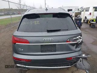 2023 Audi Q5 S line Premium Plus z VIN WA1EAAFY1P2044460, wystawiony jako IAAI lot #42003132 z przebiegiem 28 434 mil mil oraz . Historia ofert i sprzedaży dostępna na DreamBid. Obrazek 16.