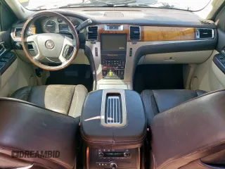 2011 Cadillac Escalade ESV Platinum z VIN 1GYS3KEF0BR265020, wystawiony jako Copart lot #52310575 z przebiegiem 122 949 mil mil oraz Czysty tytuł • Clean title. Historia ofert i sprzedaży dostępna na DreamBid. Obrazek 8.