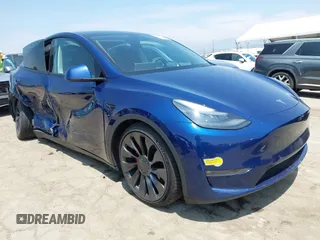 2022 Tesla Model Y Performance z VIN 7SAYGDEF7NF393235, wystawiony jako IAAI lot #42106027 z przebiegiem 50 959 mil mil oraz . Historia ofert i sprzedaży dostępna na DreamBid. Obrazek 1.