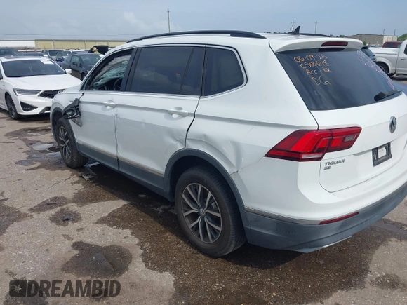 2018 Volkswagen Tiguan SEL with VIN 3VV2B7AX3JM199908, listed as a IAAI auction lot 42498185 with 58,540 mi miles and . Bid and sale history available at DreamBid. Image 3.