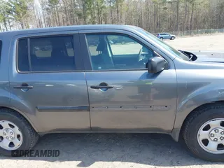 2011 Honda Pilot LX with VIN 5FNYF4H24BB014888, listed as a IAAI auction lot 41833552 with 163,416 mi miles. Bid and sale history available at carsss.com. Image 14.