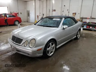 2002 Mercedes-Benz CLK with VIN WDBLK70G72T102599, listed as a Copart auction lot 77109114 with 135,447 mi miles and Salvage Title. Bid and sale history available at carsss.com. Image 1.