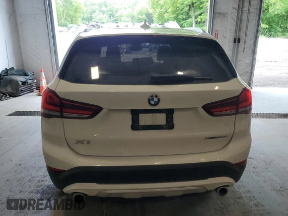 2020 BMW X1 xDrive28i z VIN WBXJG9C00L5P42487, wystawiony jako Copart lot #59669325 z przebiegiem 88 402 mil mil oraz Szkoda całkowita • Salvage title. Historia ofert i sprzedaży dostępna na DreamBid. Obrazek 6.