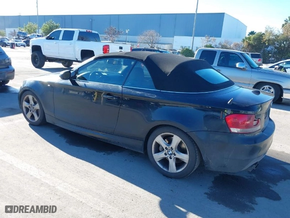 2009 BMW 1 Series 135i with VIN WBAUN93529VK40520, listed as a IAAI auction lot 41266367 with 147,650 mi miles. Bid and sale history available at carsss.com. Image 3.