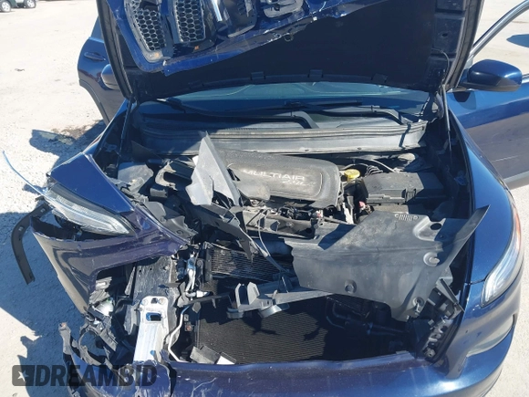 2015 Jeep Cherokee Latitude with VIN 1C4PJMCB3FW652553, listed as a IAAI auction lot 41881238 with 161,944 mi miles and . Bid and sale history available at DreamBid. Image 10.