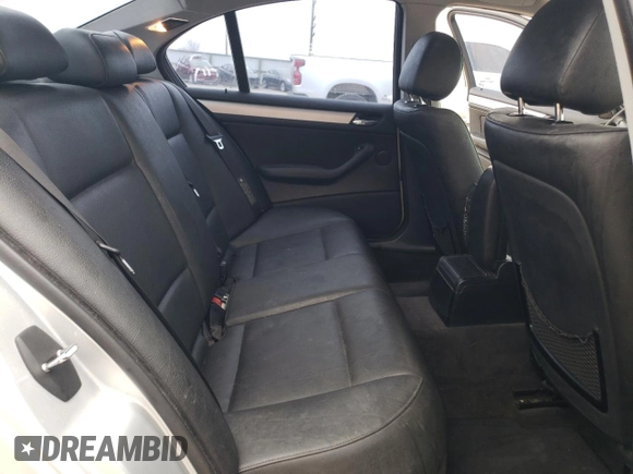 2004 BMW 3 Series 325i with VIN WBAAZ33444KP85267, listed as a Copart auction lot 84643124 with 205,226 mi miles and Salvage Title. Bid and sale history available at carsss.com. Image 10.
