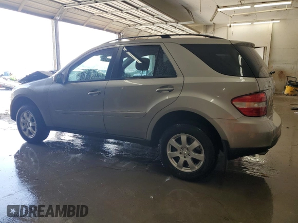 2006 Mercedes-Benz M 350 with VIN 4JGBB86E56A015726, listed as a Copart auction lot 51428725 with 117,497 mi miles and Salvage Title. Bid and sale history available at DreamBid. Image 2.