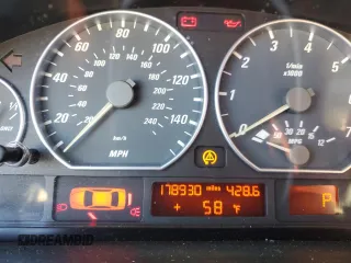 2002 BMW 3 Series 330Ci with VIN WBABS53462JU91473, listed as a Copart auction lot 42807925 with 178,930 mi miles and Salvage Title. Bid and sale history available at carsss.com. Image 9.